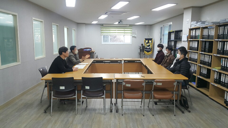 송원벤드에서 본교 방문하여 면접을 진행하였습니다.