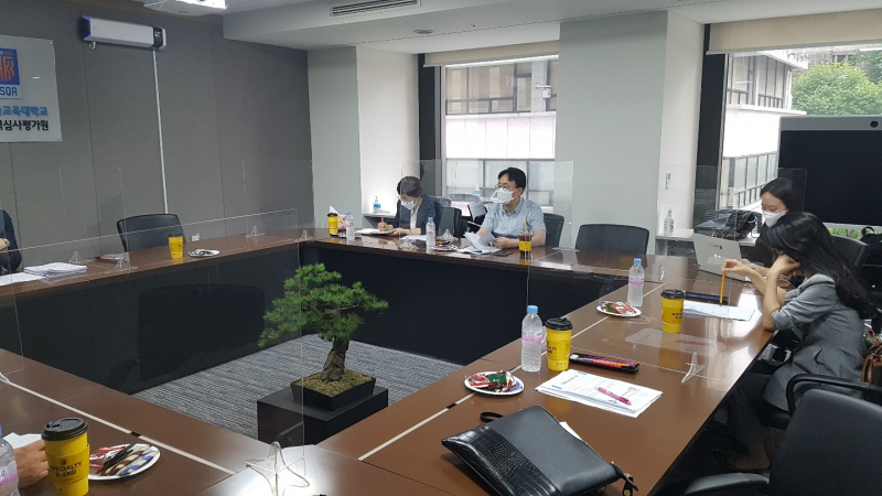 고용노동부 간담회 참석